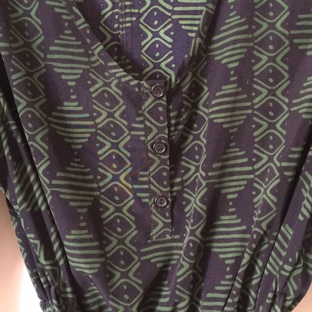 Francesca’s fall/winter dress with sash - Picture 2 of 4